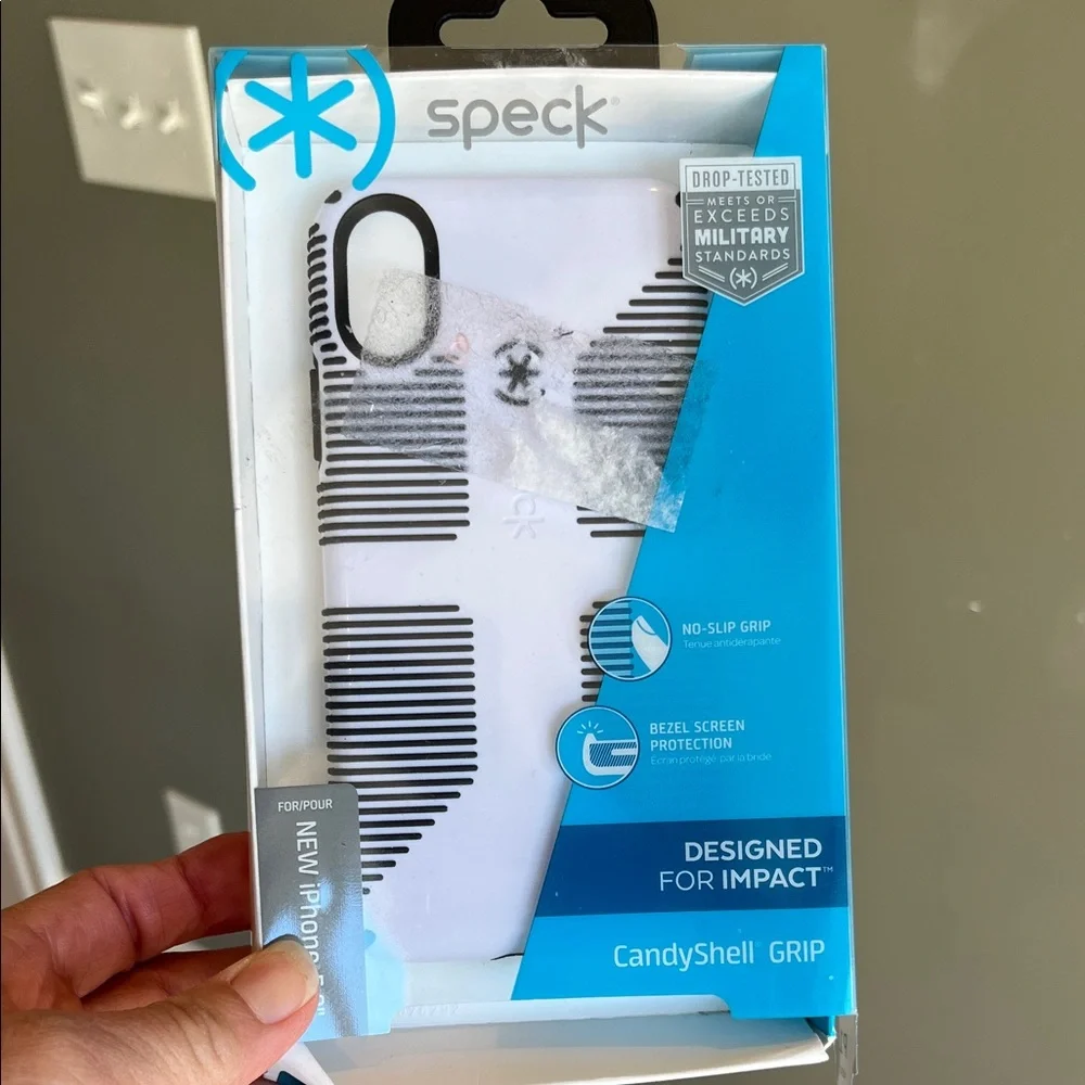 Speck CandyShell Grip Case in Black and Light Gray New